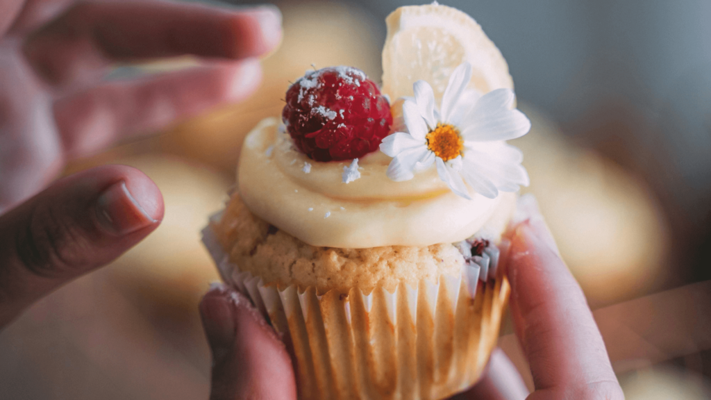 vanilla spiced chai cupcake