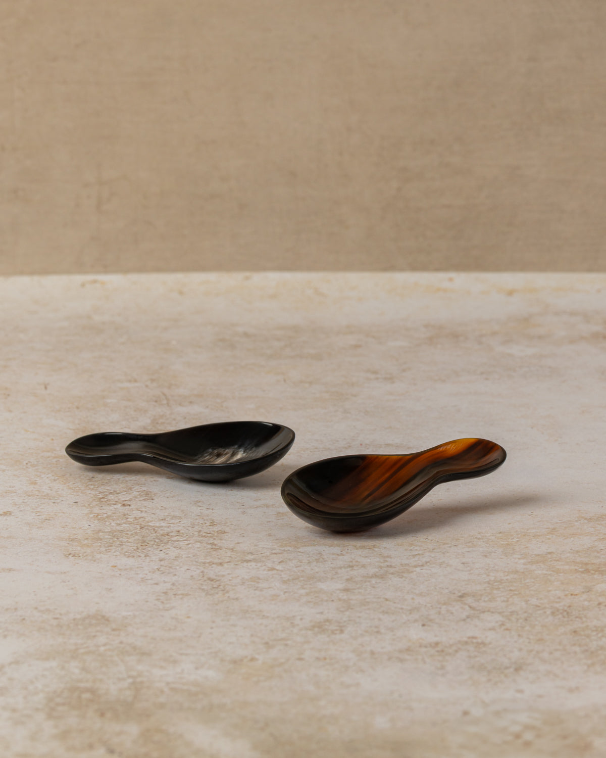 7.5cm natural water buffalo horn tea caddy spoon in two colours, by The Tea House